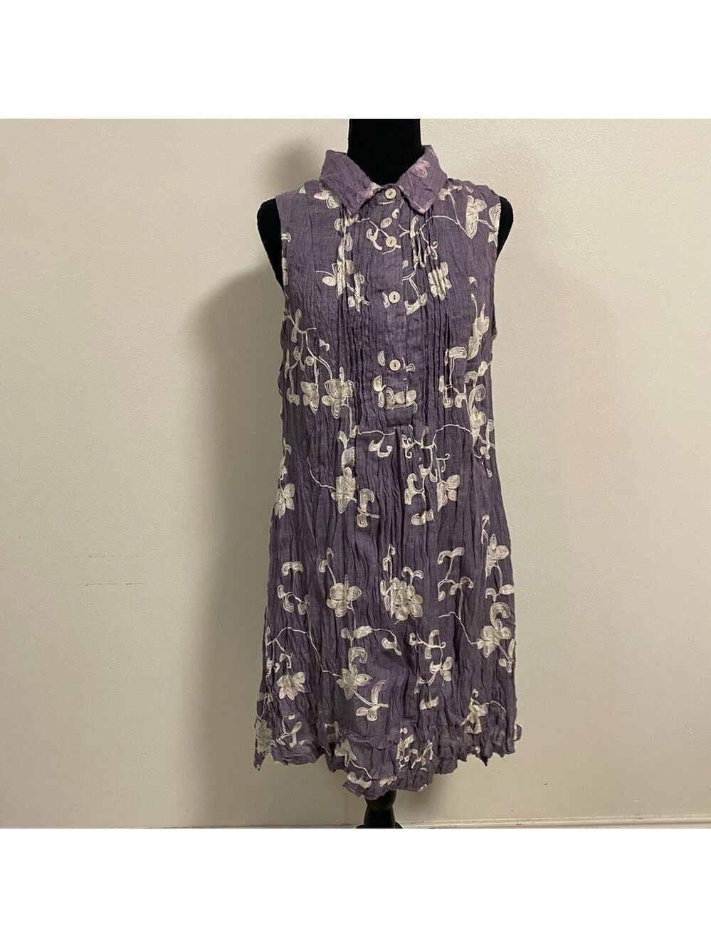 Vasna Dress Women Size Large Lavendar Floral Embroidered Linen blend Dress